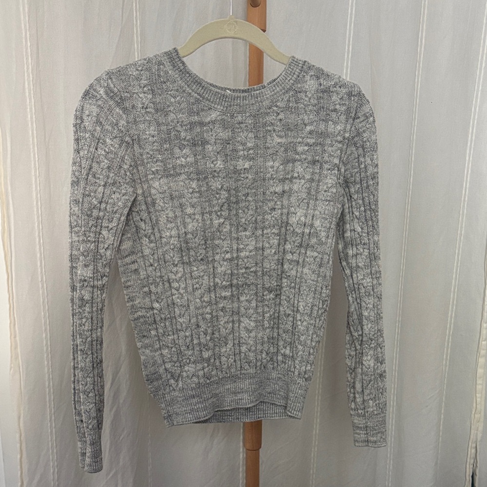 XS H&M Gray Cable Knit Sweater